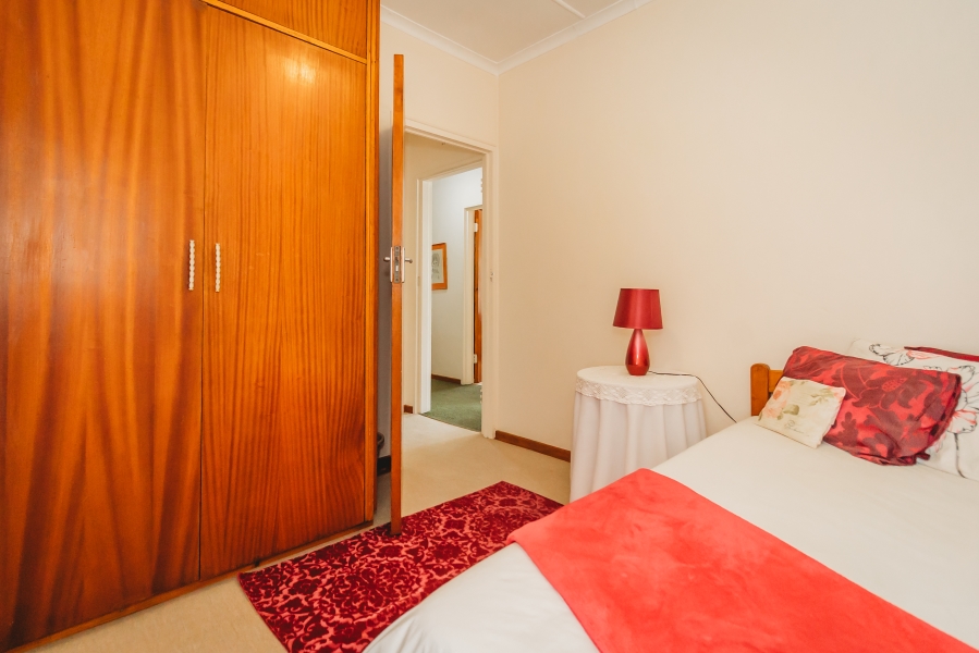 5 Bedroom Property for Sale in Denneoord Western Cape